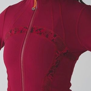 Lululemon Define zip up jacket. Red. Sz 10